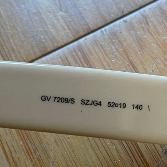 GIVENCHY White Cat Eye Sunglasses - Picture 5 of 9